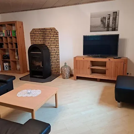 Mit Terrasse Mitten Im Gruenen Holiday home